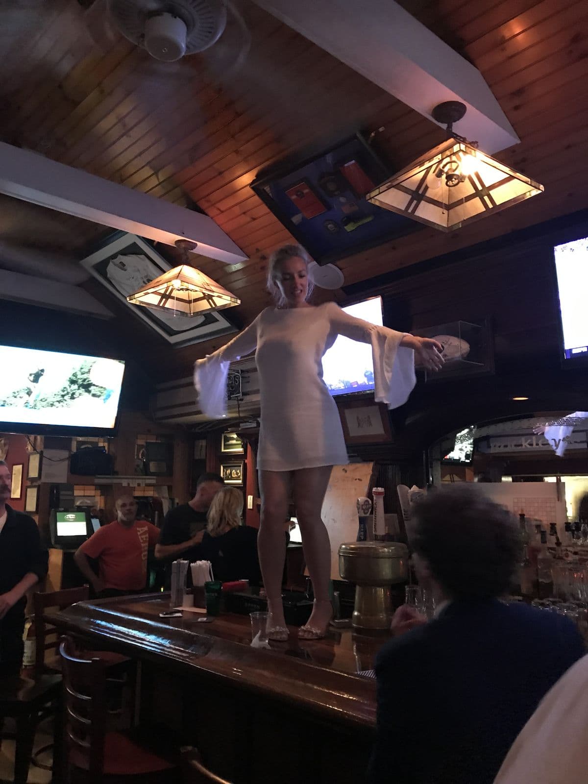 jacqsmiley playing the reception from the bar top